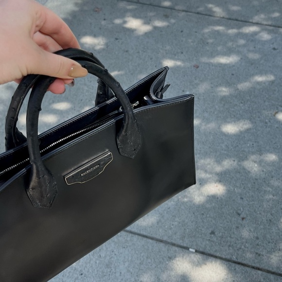 RARE BALENCIAGA all ostrich trim tote - Picture 3 of 9